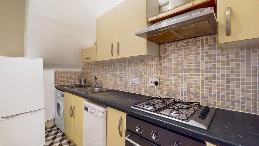 			1 Bedroom, 1 bath, 1 reception Flat			 Brondesbury Villas, QUEENS PARK